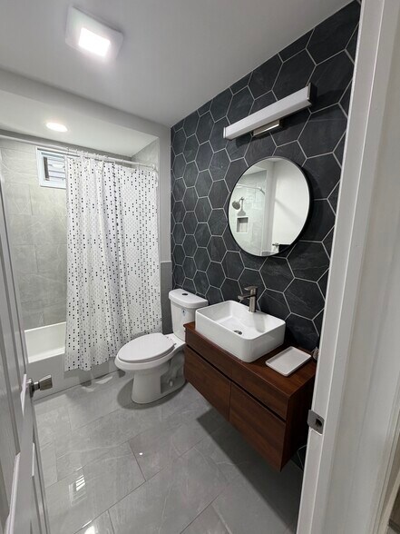 Building Photo - 211 Wilson Ave