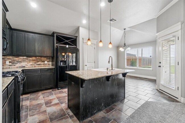 Building Photo - 4925 NW 164th Terrace