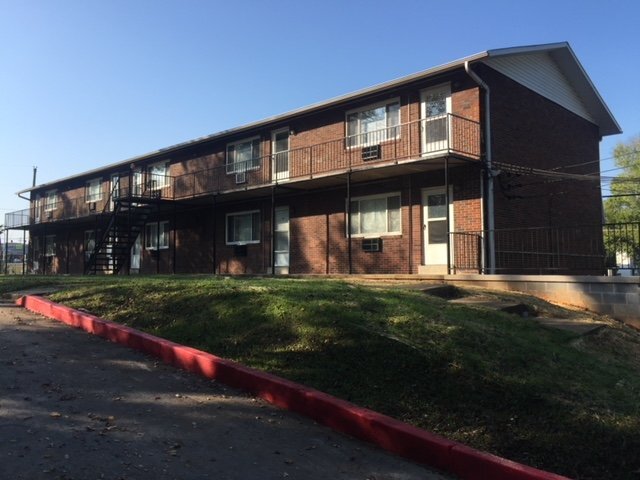 Building Photo - 1901 E 5th Ave