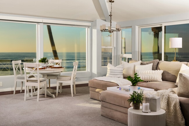 Building Photo - 2949 Ocean Front Walk