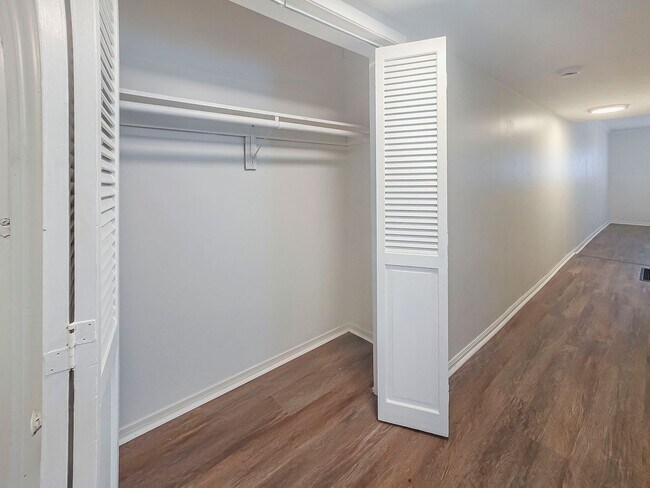 Building Photo - 1111 Lawton Pl SW