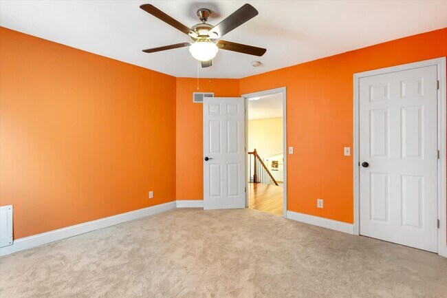 Building Photo - 627 Fox Hill Estates Dr