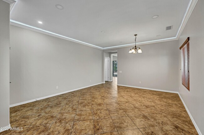 Building Photo - 2142 W Marconi Ave