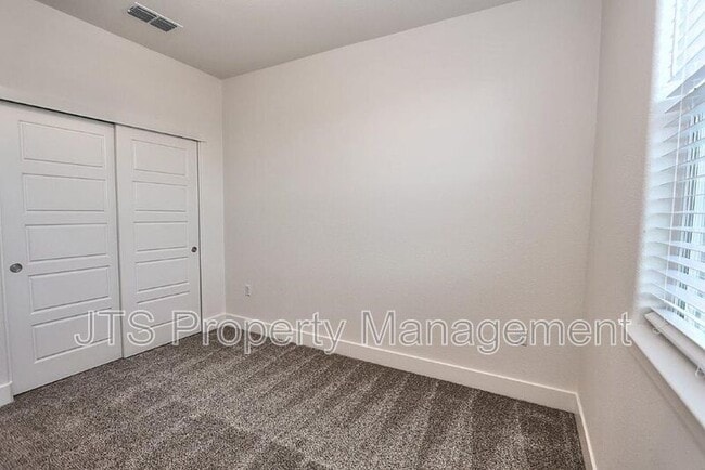 Building Photo - 3513 Birdland Ave