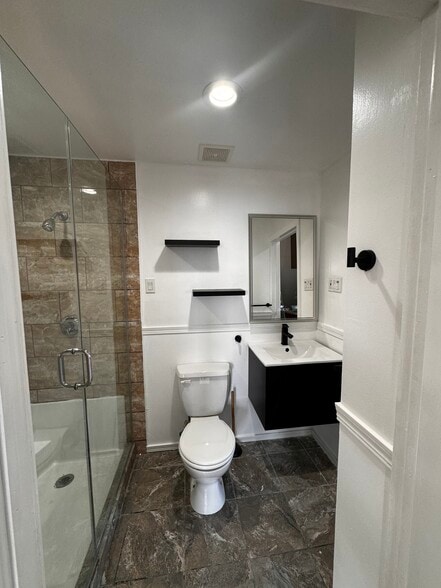 bathroom - 180 Summerfield Ave