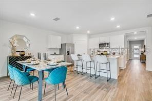 Building Photo - 2704 Cedar Rdg Ct