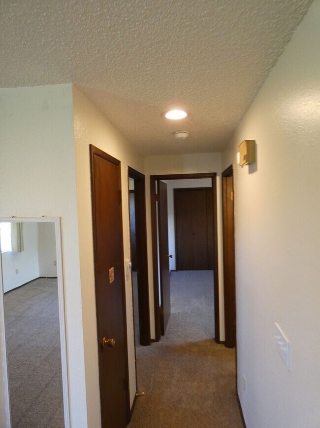 Building Photo - APPLICATION PENDING - Tastefully Maintained Charmer