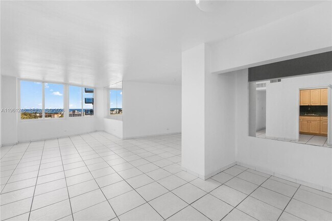 Building Photo - 7441 Wayne Ave