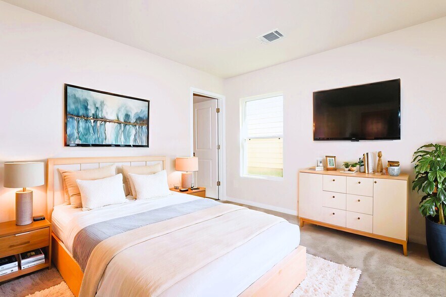 Building Photo - 14211 Green Wing Cir