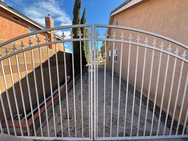 Building Photo - 4-Bedroom Single-Story Home with Solar & RV Parking