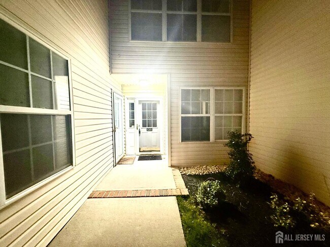 Building Photo - 1201 Plymouth Rd