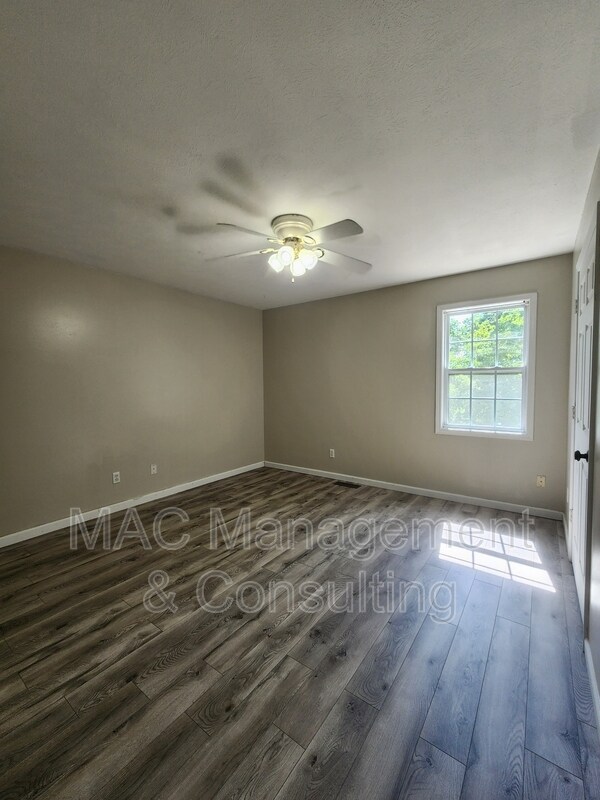 Building Photo - 1572 Shipley Rd