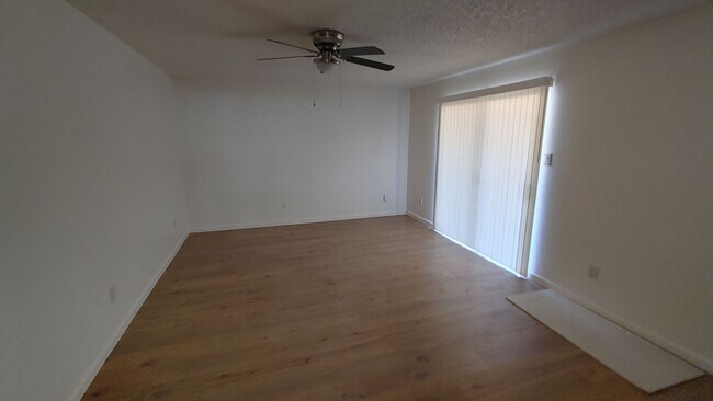 Building Photo - 12980