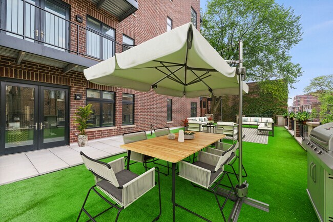 Unit 203 Private Terrace - 434 W Melrose St