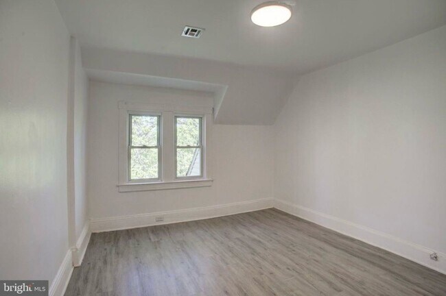 Building Photo - 23 Prospect St