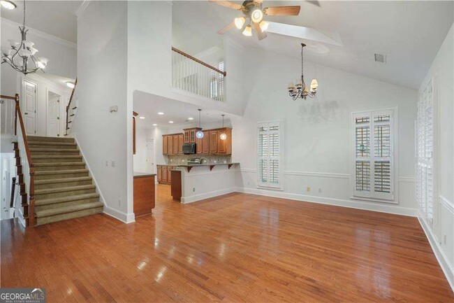 Building Photo - 3405 Regent Pl SW