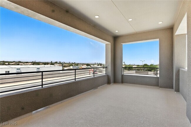 Building Photo - 10632 Rolling Vista Dr