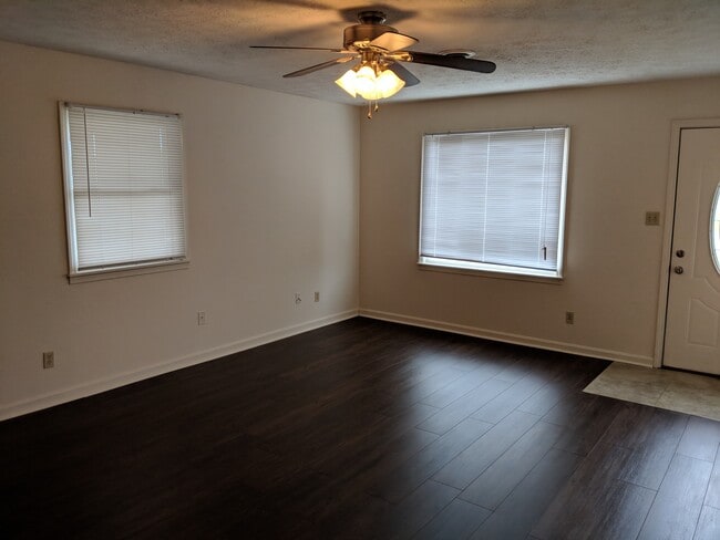 Building Photo - Oxford Place Apartments