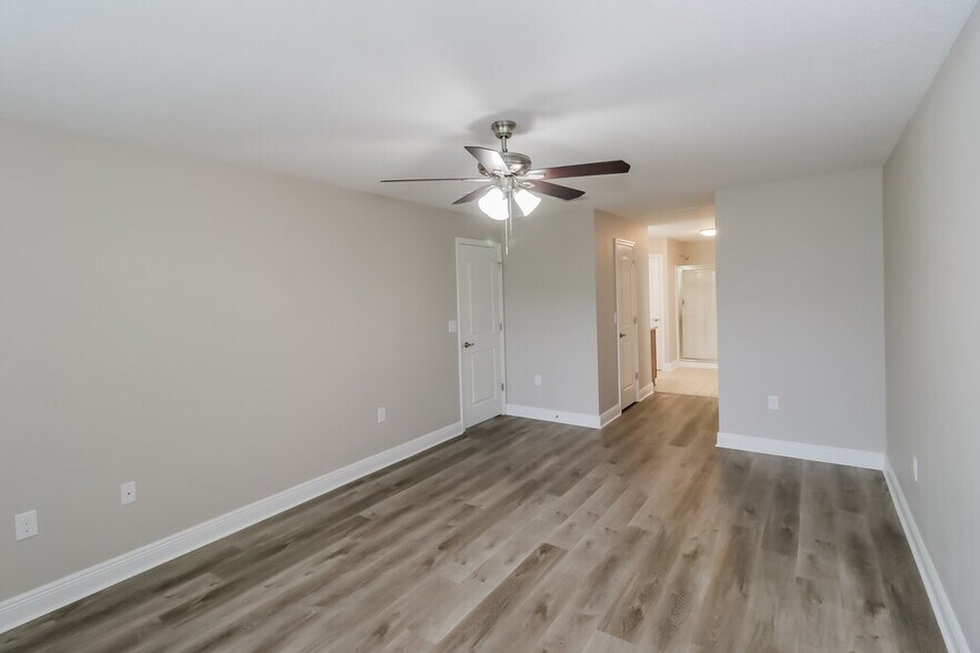 Building Photo - 803 Edith Dr
