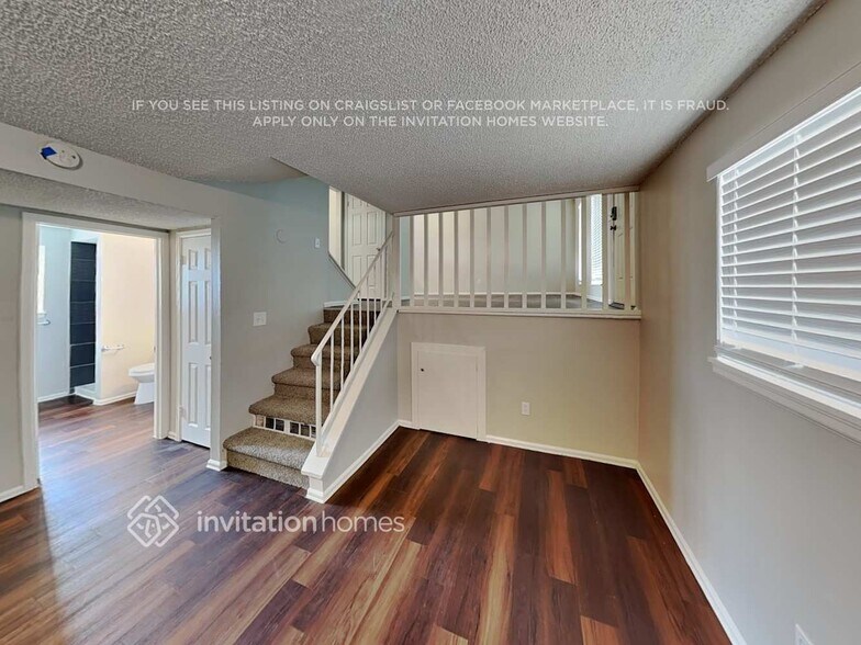 Building Photo - 1656 Cottonwood St