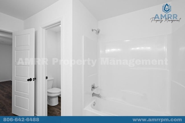 Building Photo - New Beginnings Start With AMRR: Cozy 3 Bedroom Available in May!