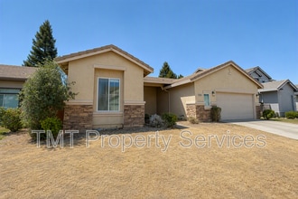 Building Photo - 9348 Sierra Spring Way