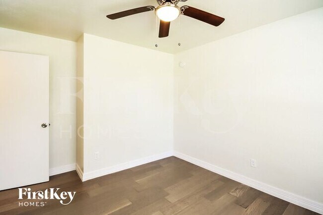 Building Photo - 5026 Parkridge Drive