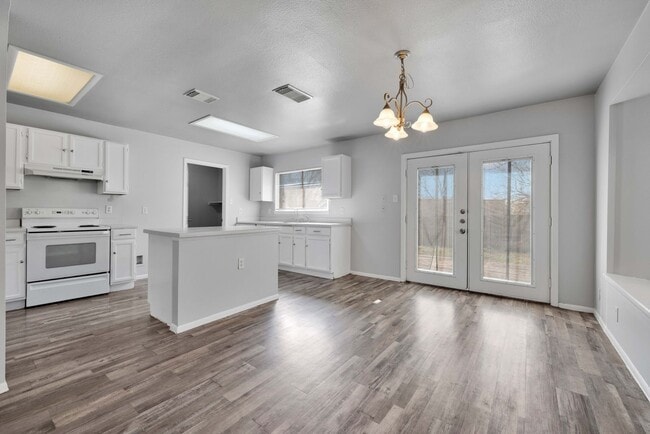 Building Photo - One story rental home in NW San Antonio!