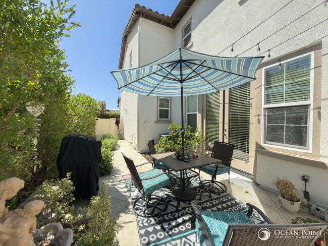 Building Photo - 3 Bedroom Condo for Rent in Ventura!