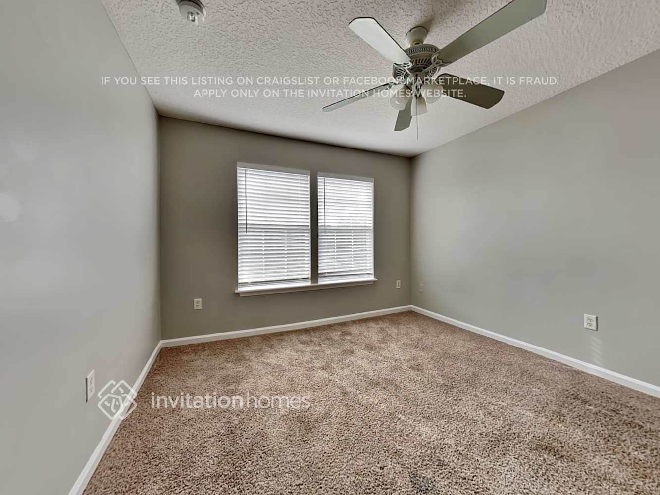 Building Photo - 216 N Hidden Tree Dr