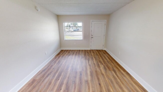 Interior Photo - Park On Central