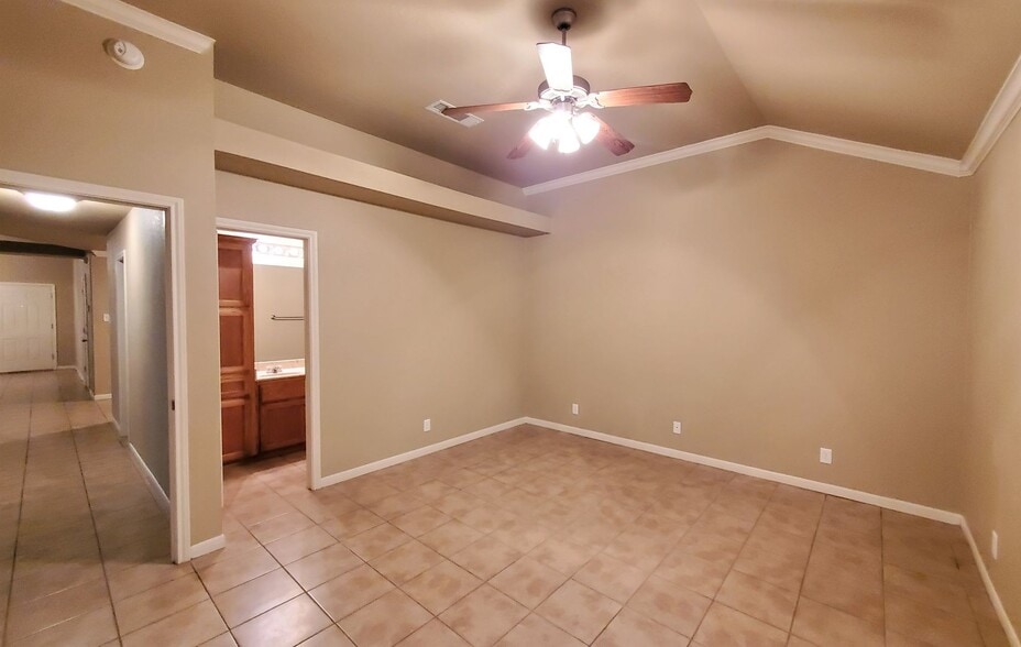 Building Photo - 1306 Powder River Dr