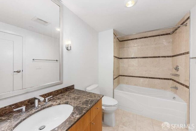 Building Photo - 333 1st St