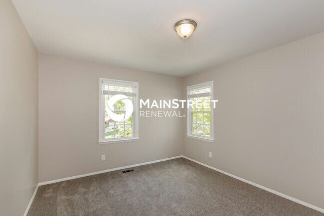 Building Photo - 4 Bedroom Pet-Friendly Home in CHARLOTTE, ...