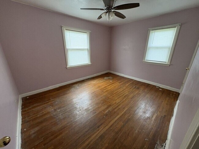 Building Photo - Charming 2-Bedroom Brick Home with Central Air, Garage & Spacious Backyard