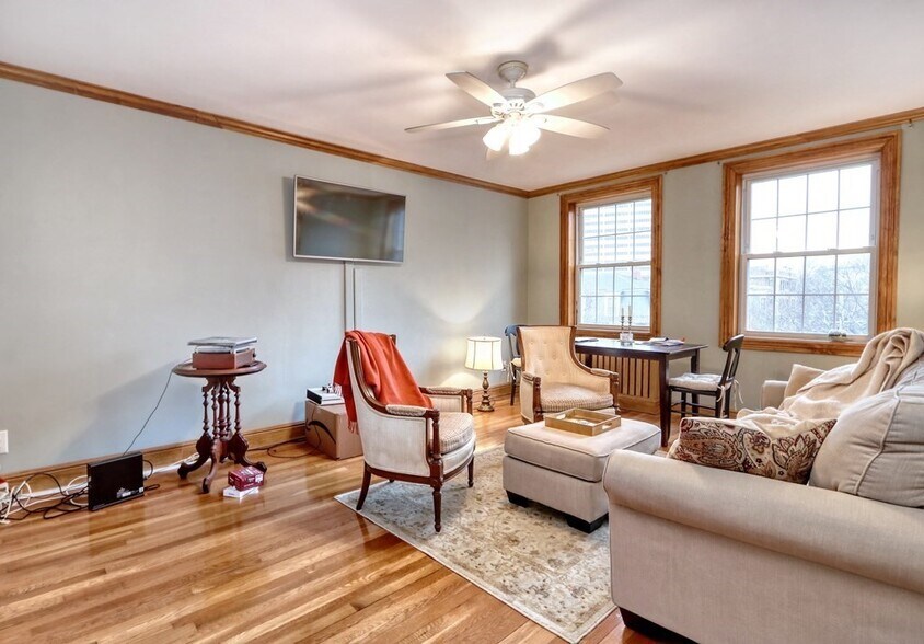 Building Photo - 1716 Cambridge St