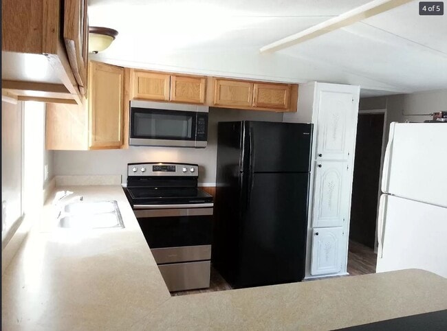 Building Photo - 2836 Ruth Dr