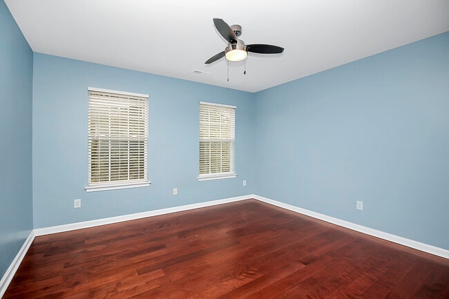 Building Photo - 3415 Fallowbrook Forest