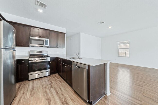 Building Photo - 13601 Mussel Rn