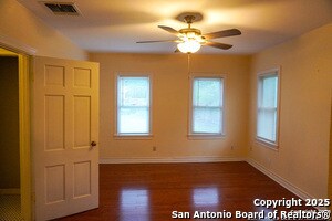 Building Photo - 1723 W Kings Hwy
