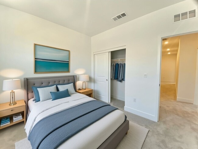 Building Photo - Gorgeous Townhome in Fremont's Niles Neigh...