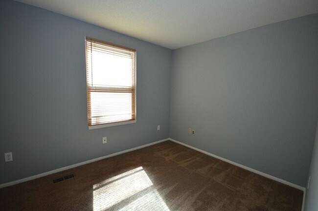 Building Photo - 104 Smokehouse Ln
