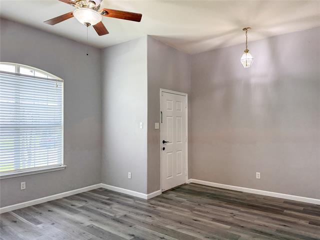 Building Photo - 1212 Maple Terrace Dr