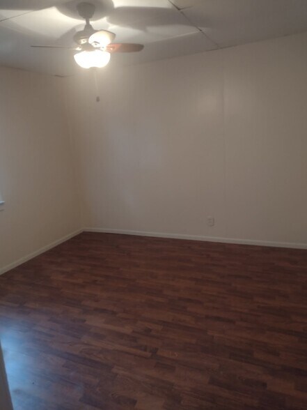 Building Photo - 512 Florence St