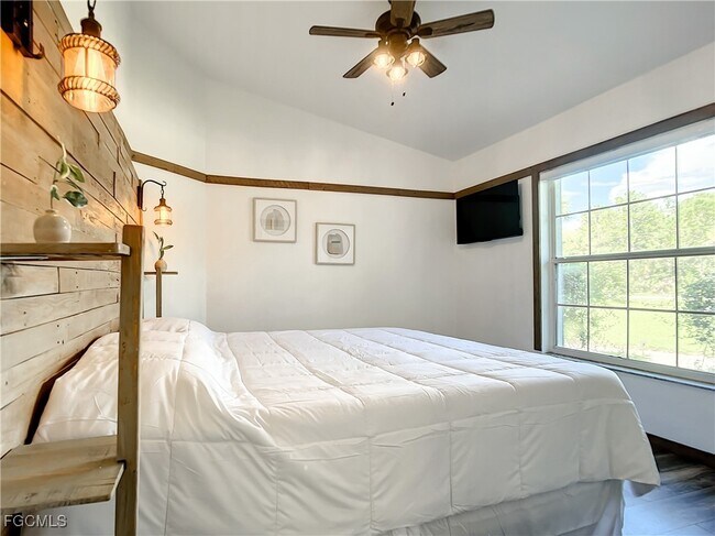 Building Photo - 2511 6th St NW