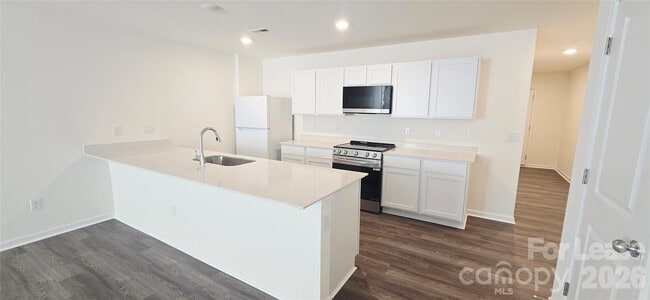 Building Photo - 1931 Tranquility Cir