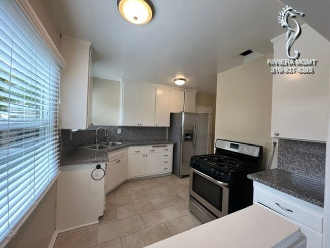 Building Photo - 3BR 1.5BA House in the Hollywood Riviera
