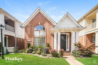 Building Photo - 10432 Kensington Cir