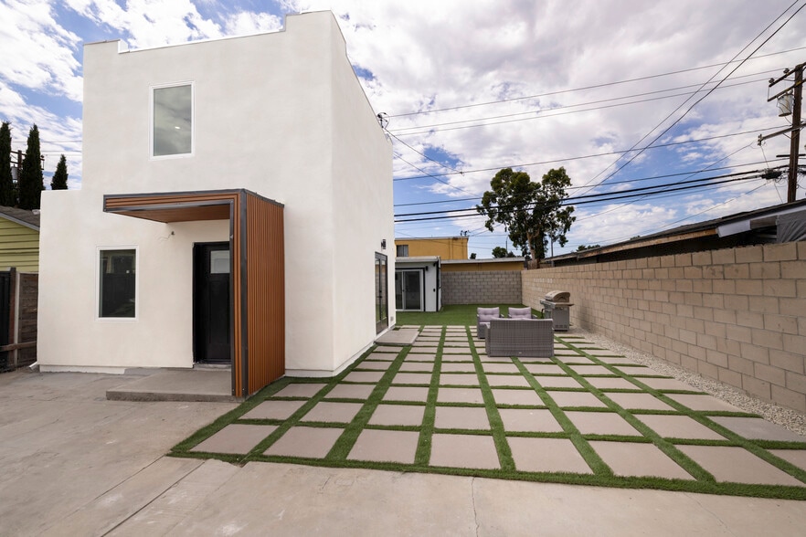 Building Photo - 5447 Lime Ave