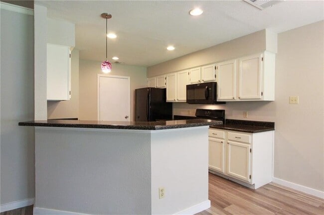 Building Photo - 6905 Tesoro Trail